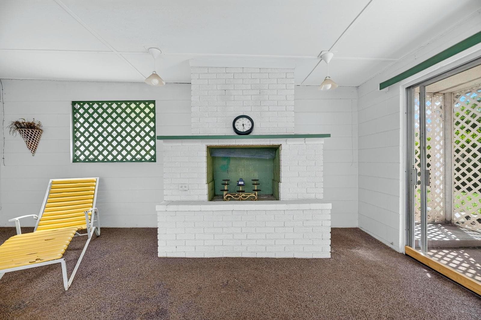 Lanai Fireplace - 521 S LARRY CIR, BRANDON