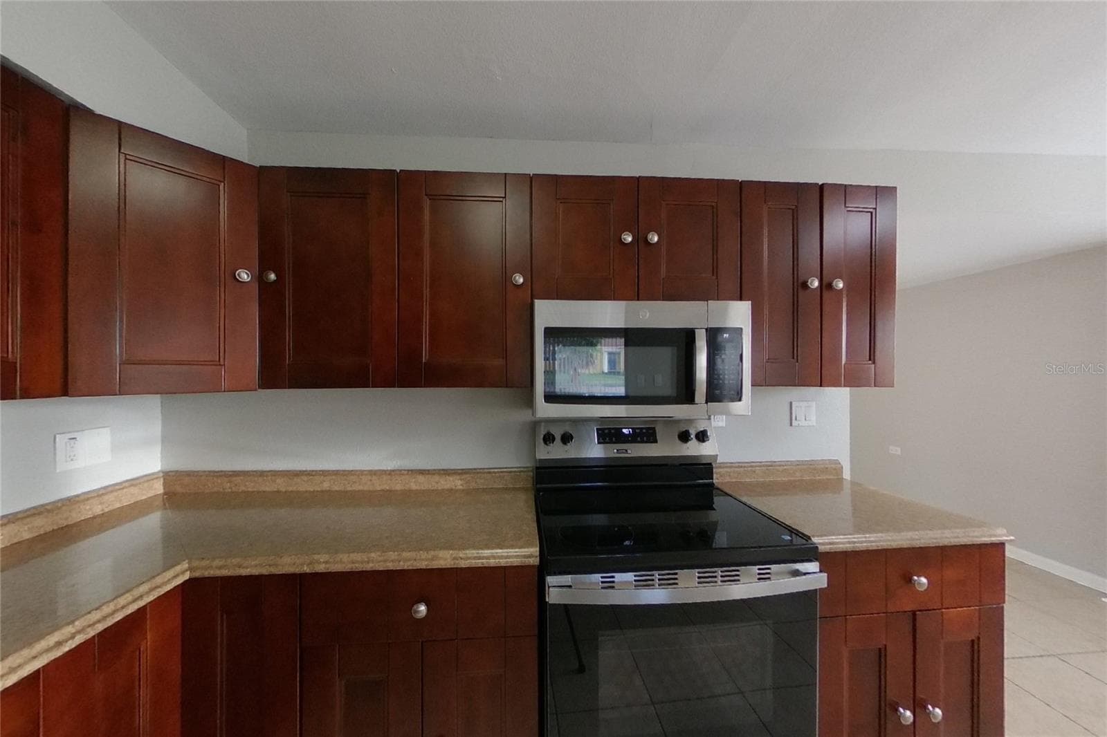 Single Family Residence at ST PETERSBURG, photo 6 of 21
