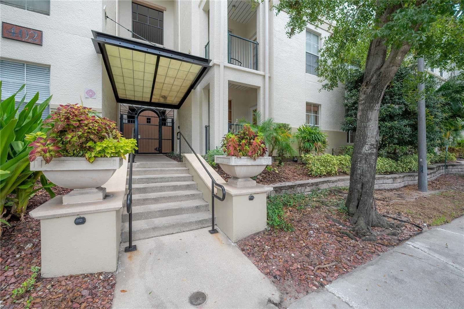 Condominium at 402 S ARMENIA AVE #114, TAMPA, photo 46 of 47