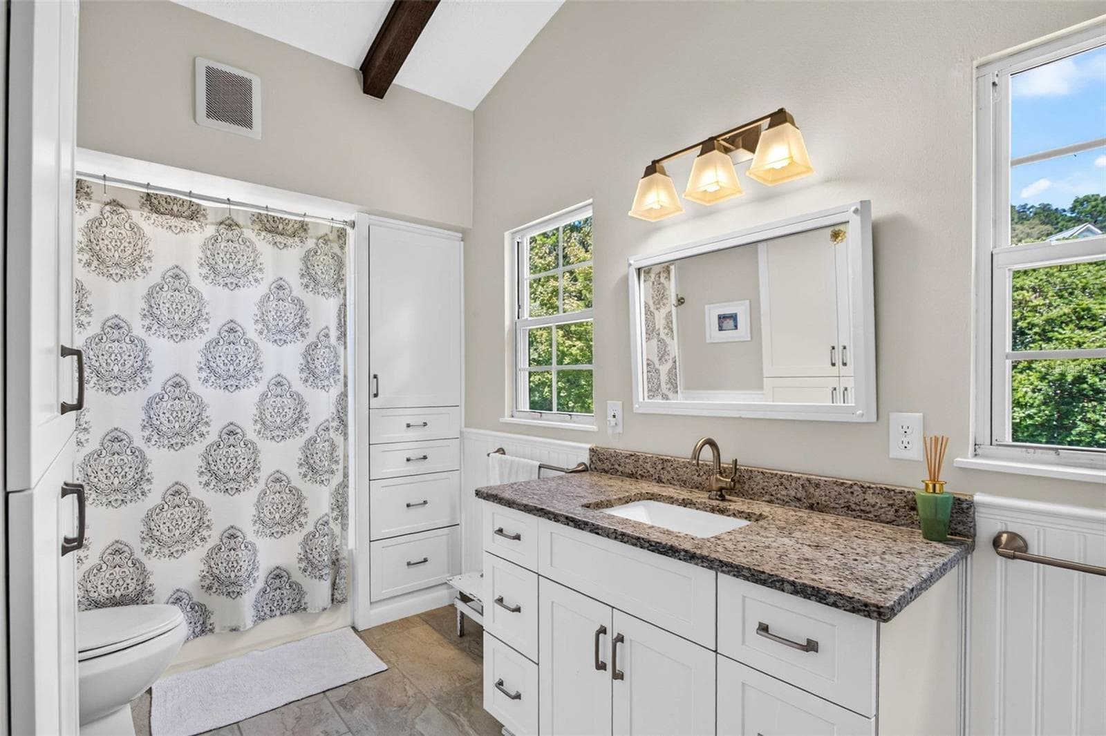 Guest Bathroom - 32824 LISTER RD, DADE CITY
