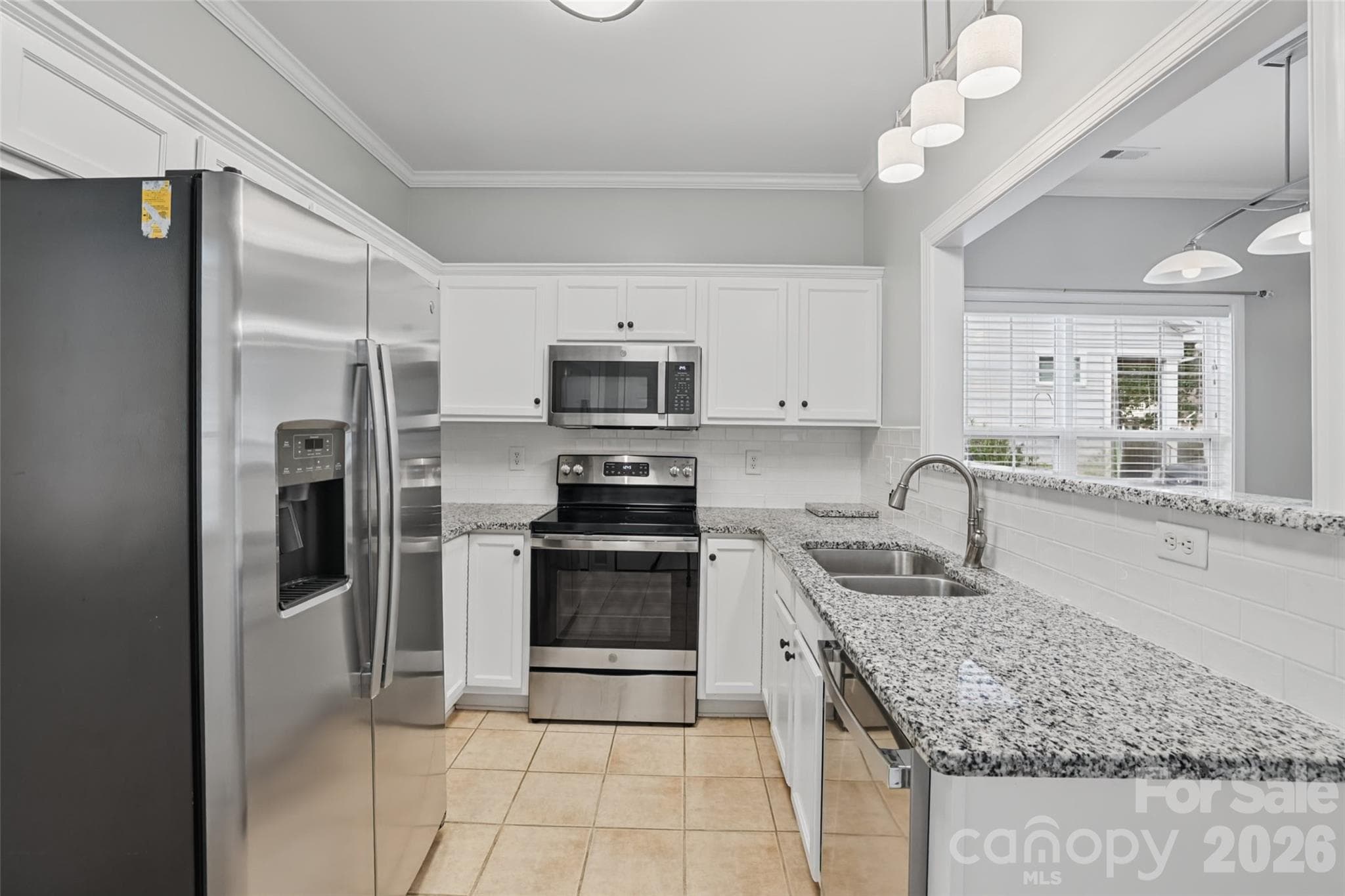 Updated kitchen - 1720 Clemmon Sanders Circle, Rock Hill