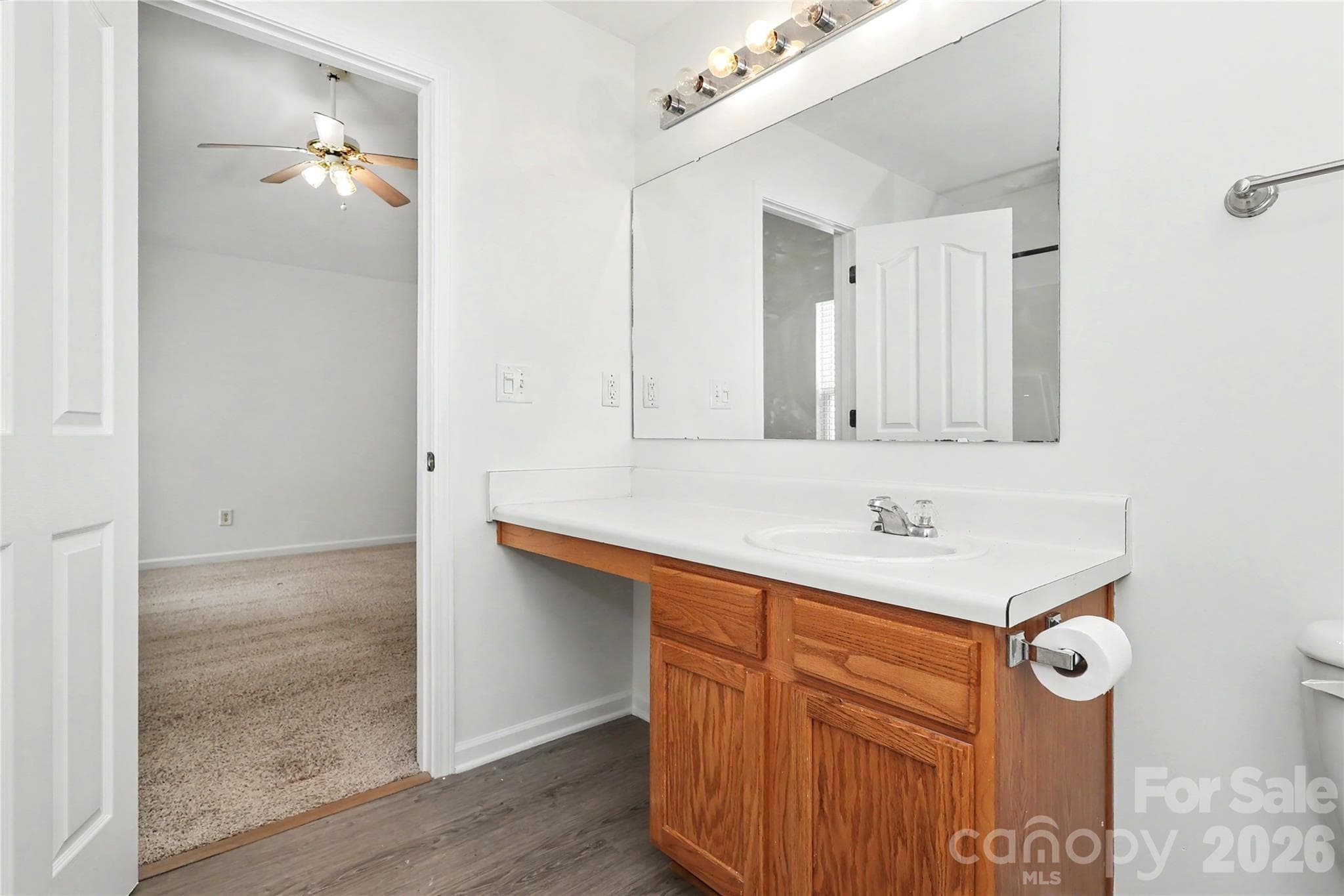Single Family Residence at 3833 Catawba Creek Drive, Gastonia, photo 22 of 40