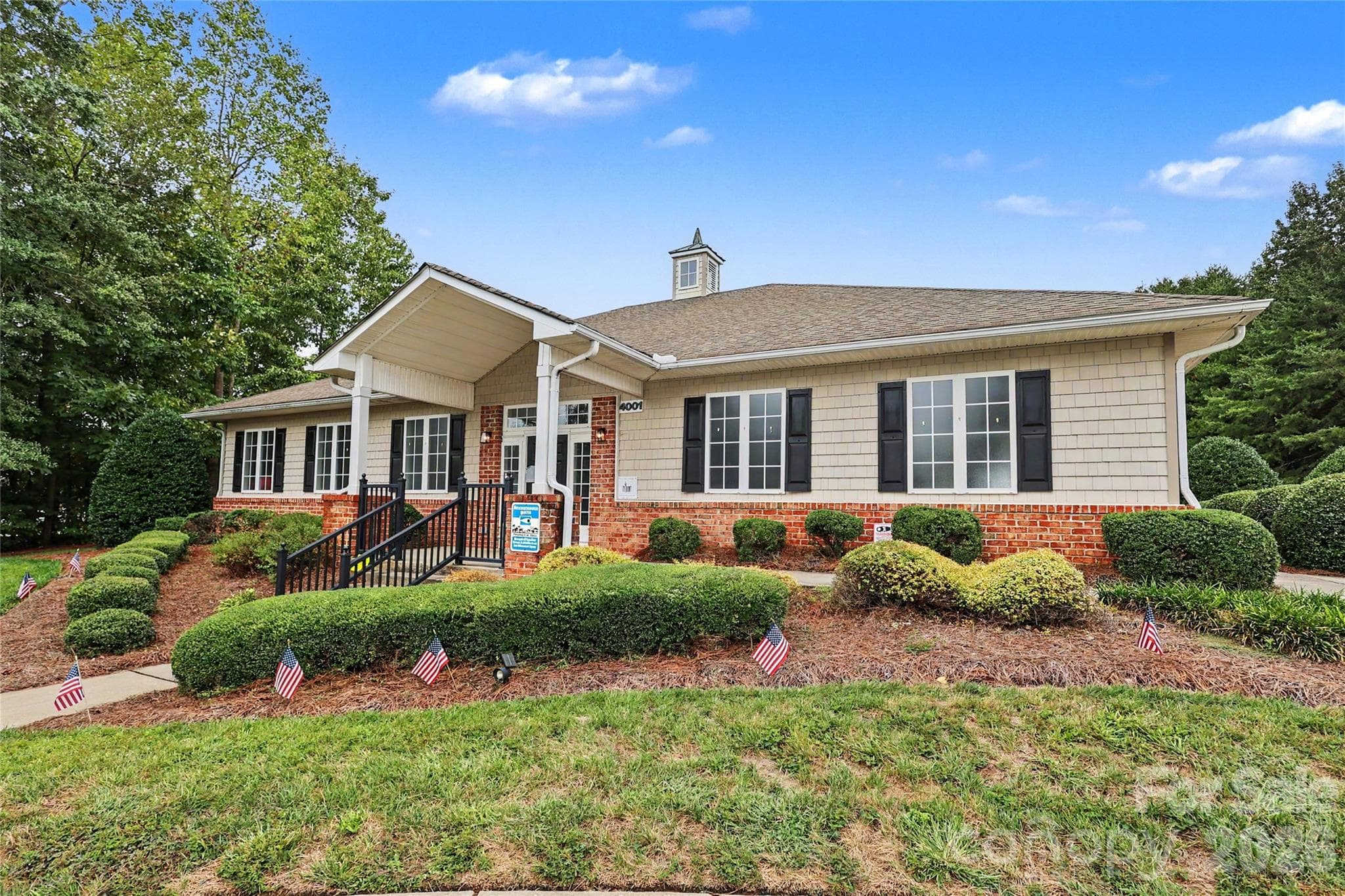 Single Family Residence at 3833 Catawba Creek Drive, Gastonia, photo 37 of 40