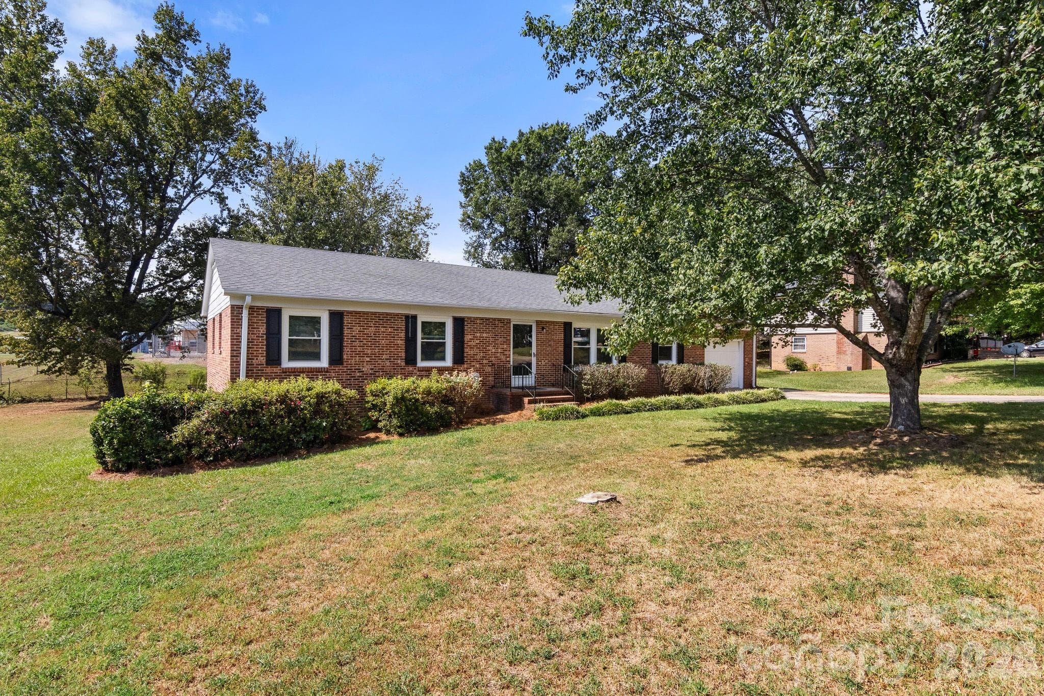 1005 Ramblewood Lane