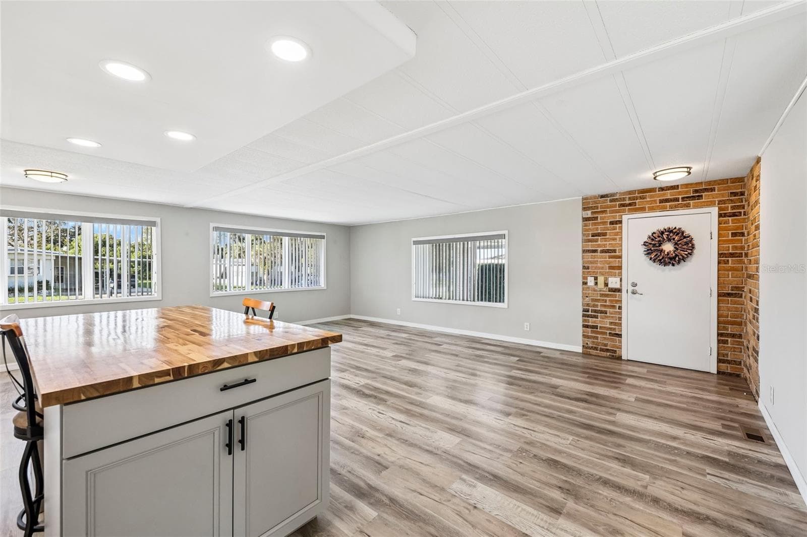 Family room & Kitchen - 11 FLORENCE BLVD, DEBARY