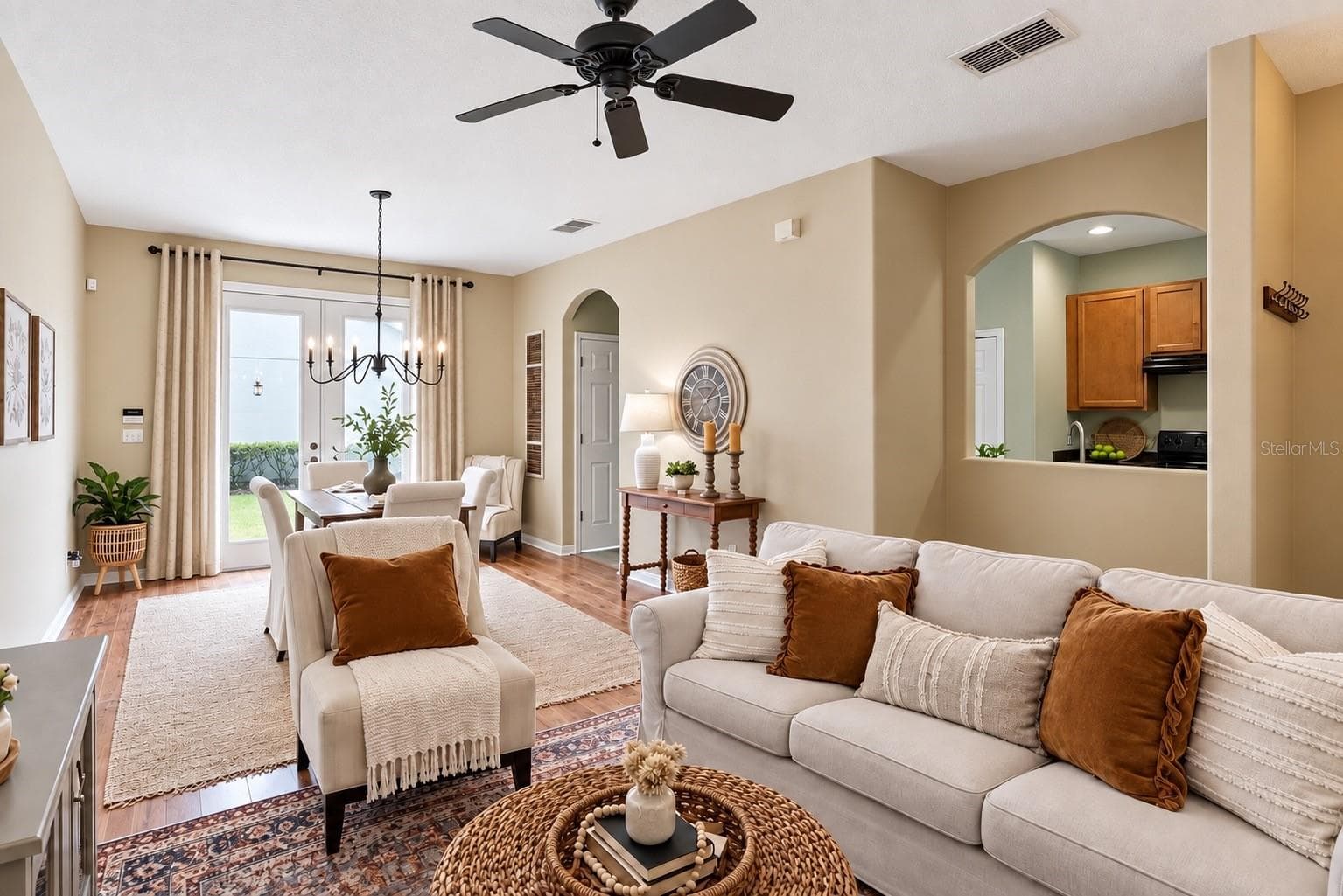 Family/ Dining Room Combo with Kitchen Arch - 14559 CLARKSON DR, ORLANDO