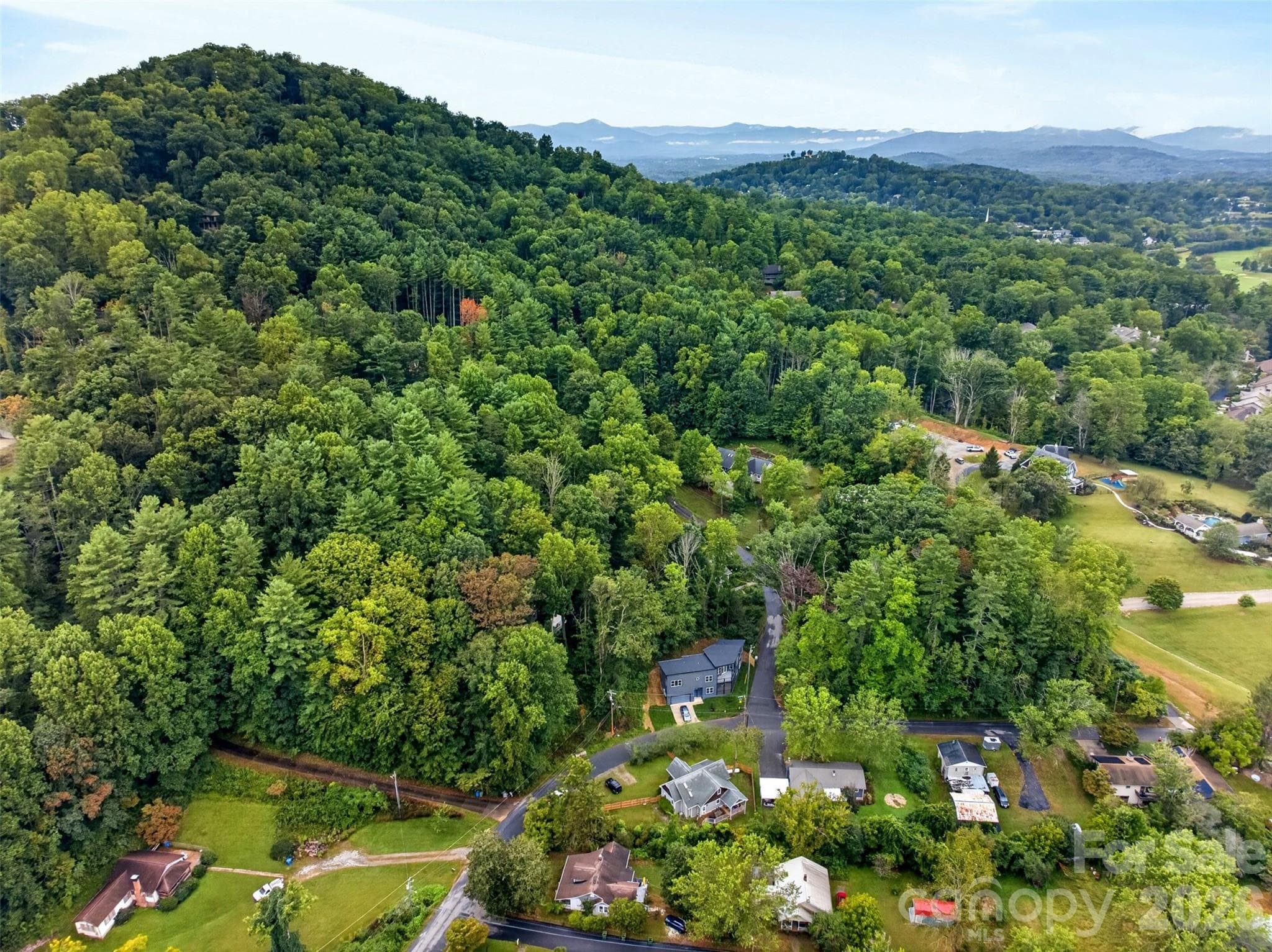 The other side of the mountain from the Grove Park Inn - 39 Spooks Branch Extension, Asheville