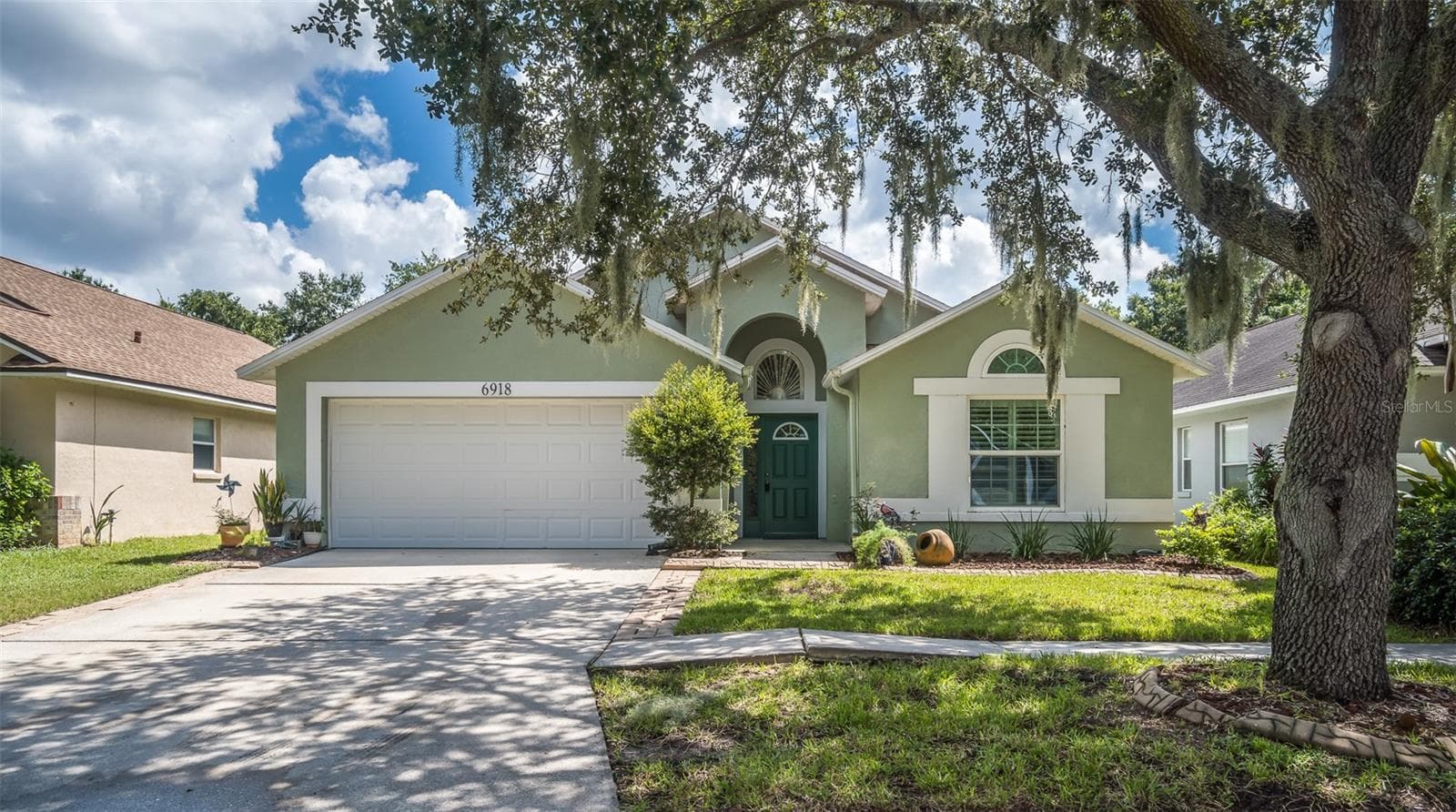 Single Family Residence at 6918 JAMESTOWN MANOR DR, RIVERVIEW, photo 2 of 37