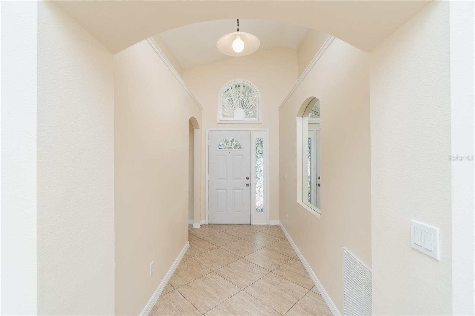 Single Family Residence at 6918 JAMESTOWN MANOR DR, RIVERVIEW, photo 12 of 37