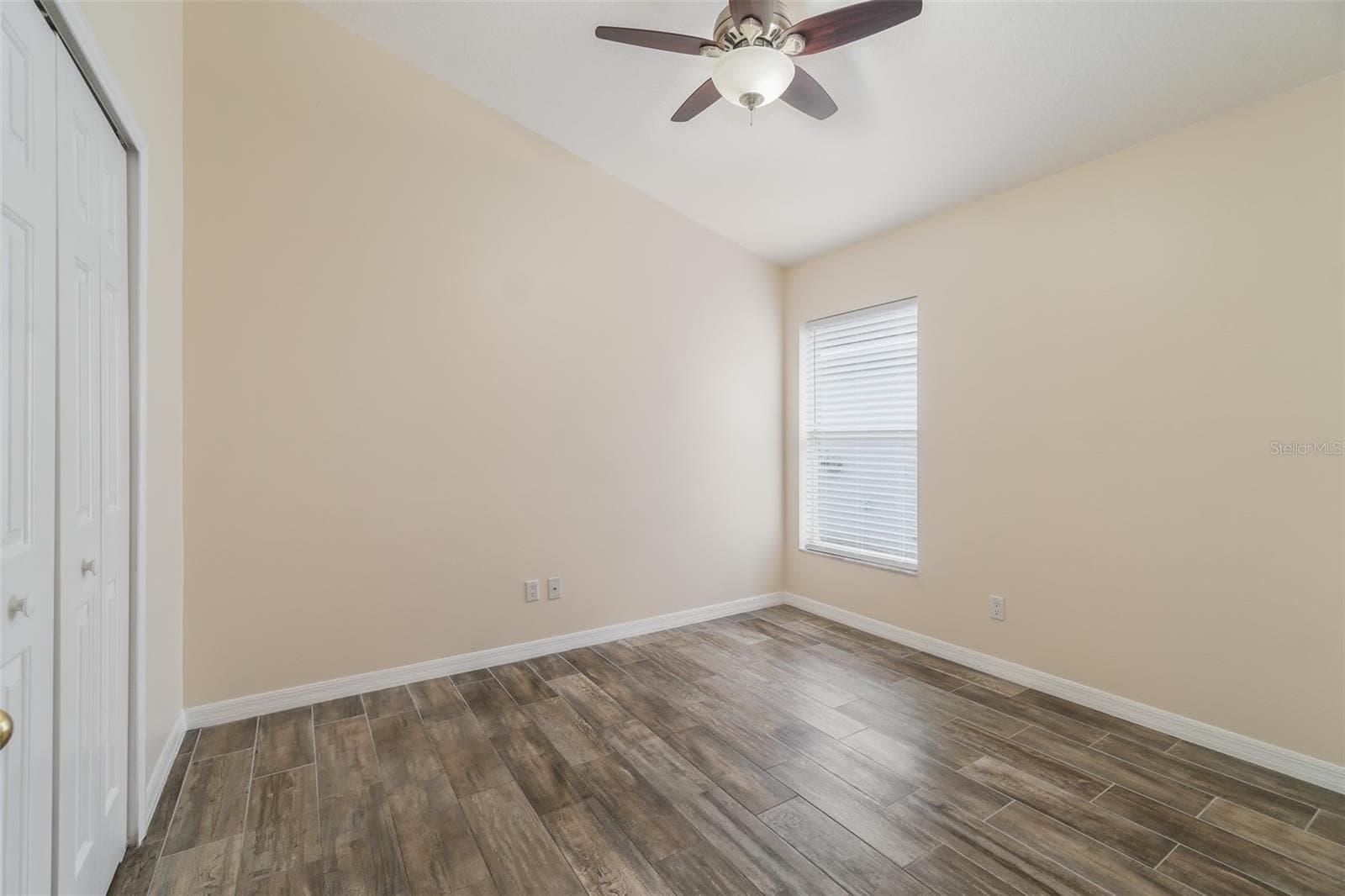 Single Family Residence at 6918 JAMESTOWN MANOR DR, RIVERVIEW, photo 15 of 37