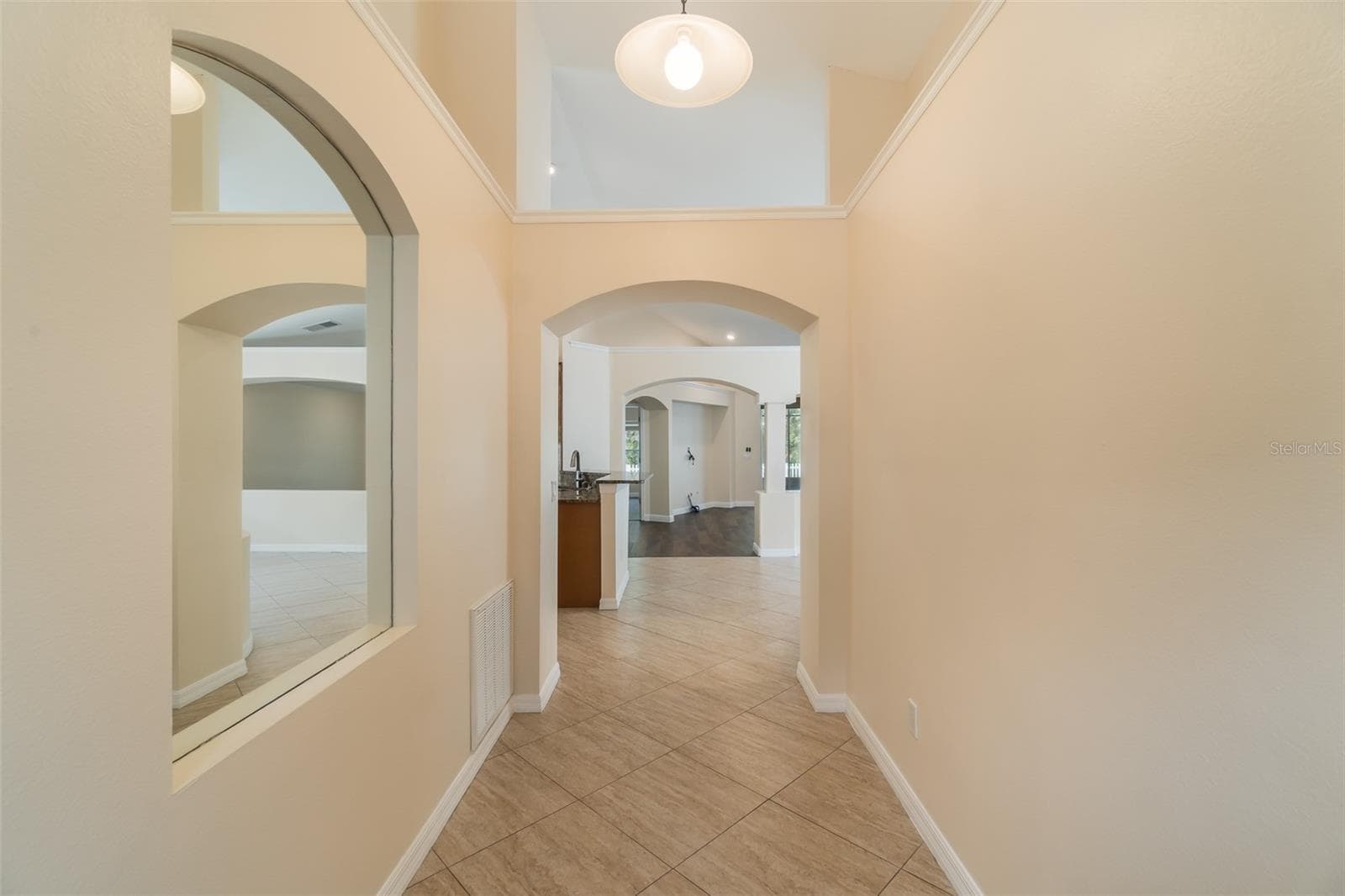 Single Family Residence at 6918 JAMESTOWN MANOR DR, RIVERVIEW, photo 16 of 37