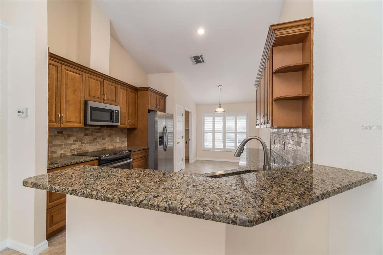 Single Family Residence at 6918 JAMESTOWN MANOR DR, RIVERVIEW, photo 20 of 37