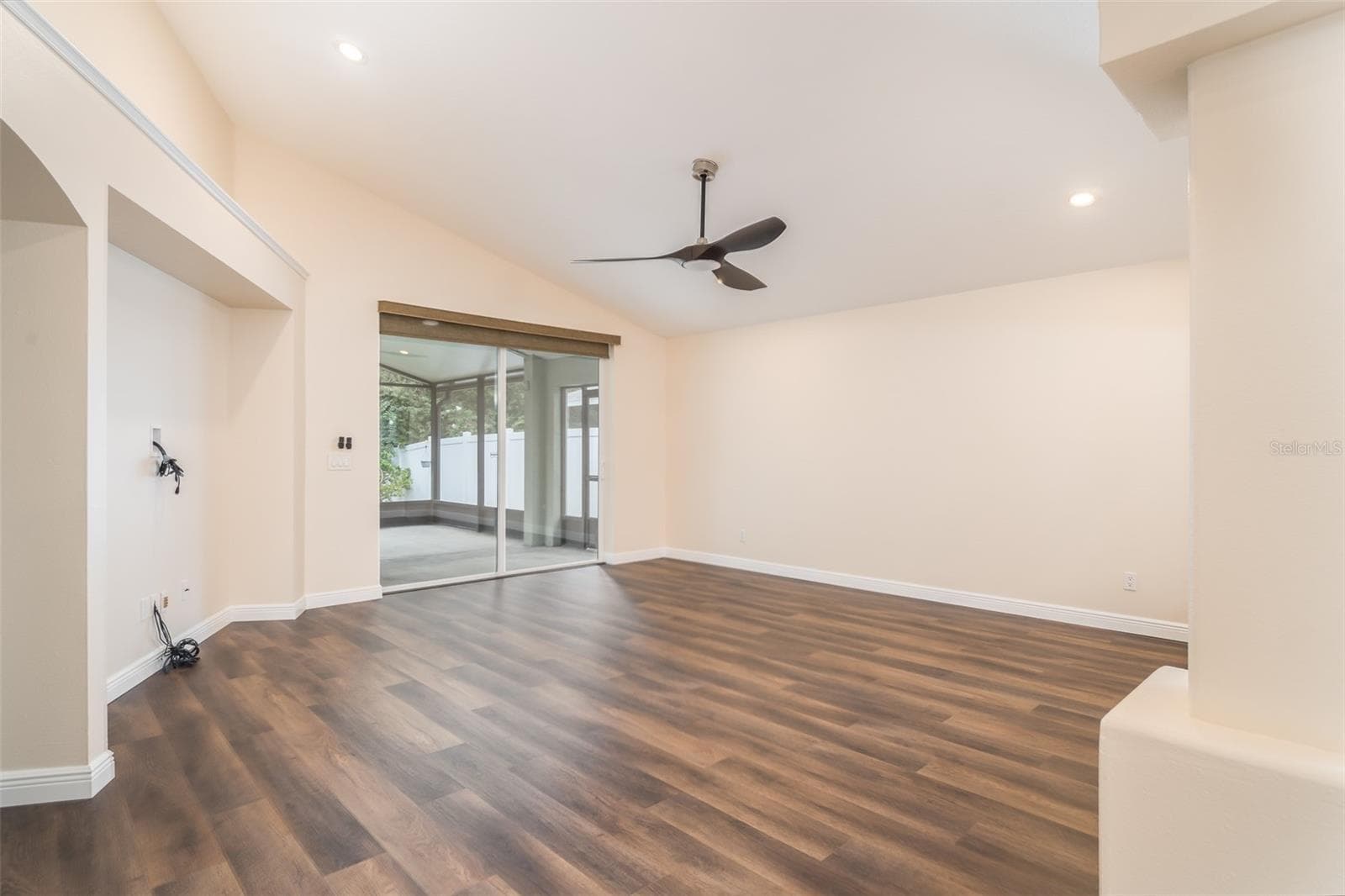 Single Family Residence at 6918 JAMESTOWN MANOR DR, RIVERVIEW, photo 26 of 37
