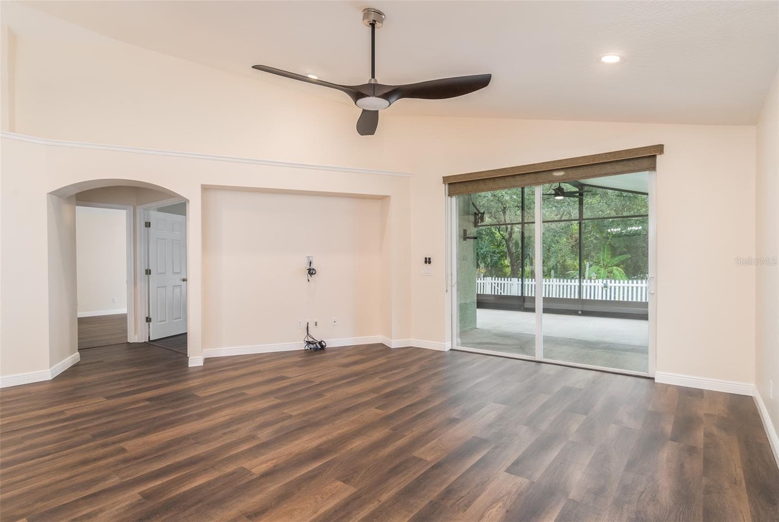Single Family Residence at 6918 JAMESTOWN MANOR DR, RIVERVIEW, photo 27 of 37