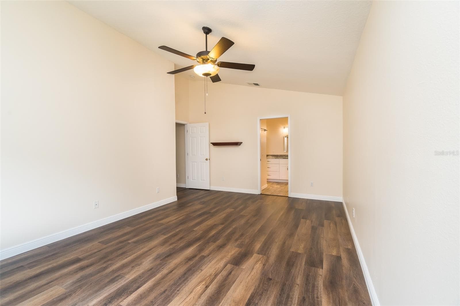Single Family Residence at 6918 JAMESTOWN MANOR DR, RIVERVIEW, photo 32 of 37