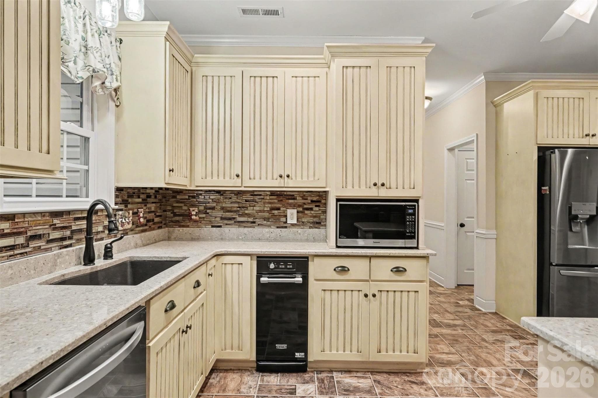 Kitchen view from living room - 5123 Beckenham Lane, Concord