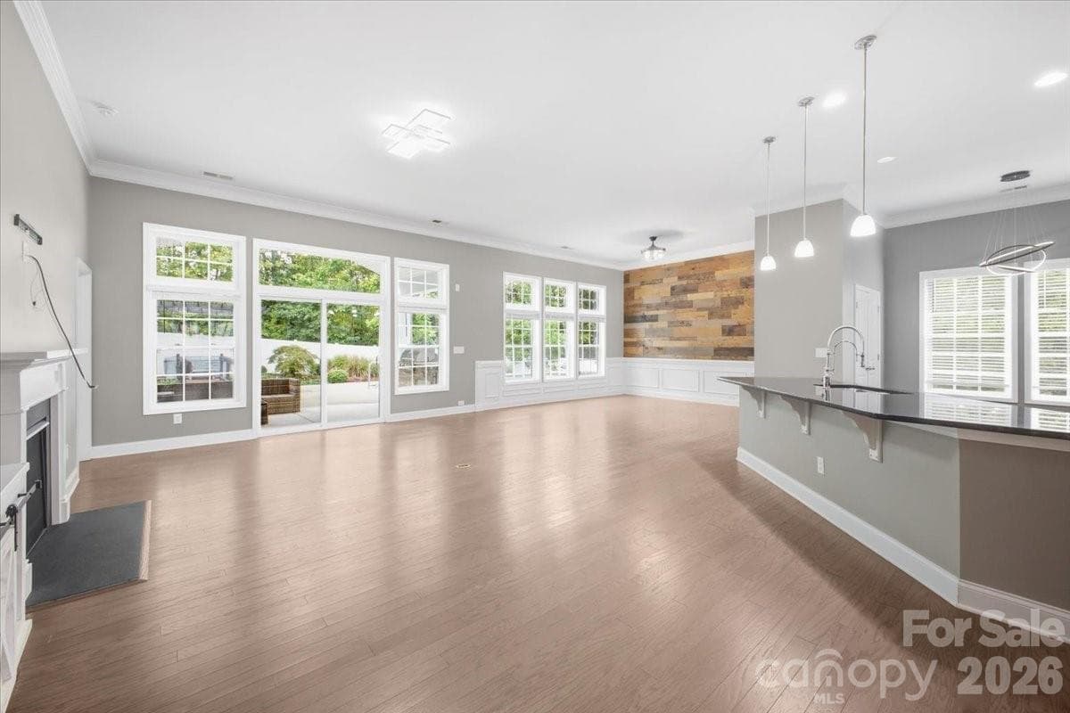 Single Family Residence at 1221 Acosta Court, Lake Wylie, photo 8 of 41