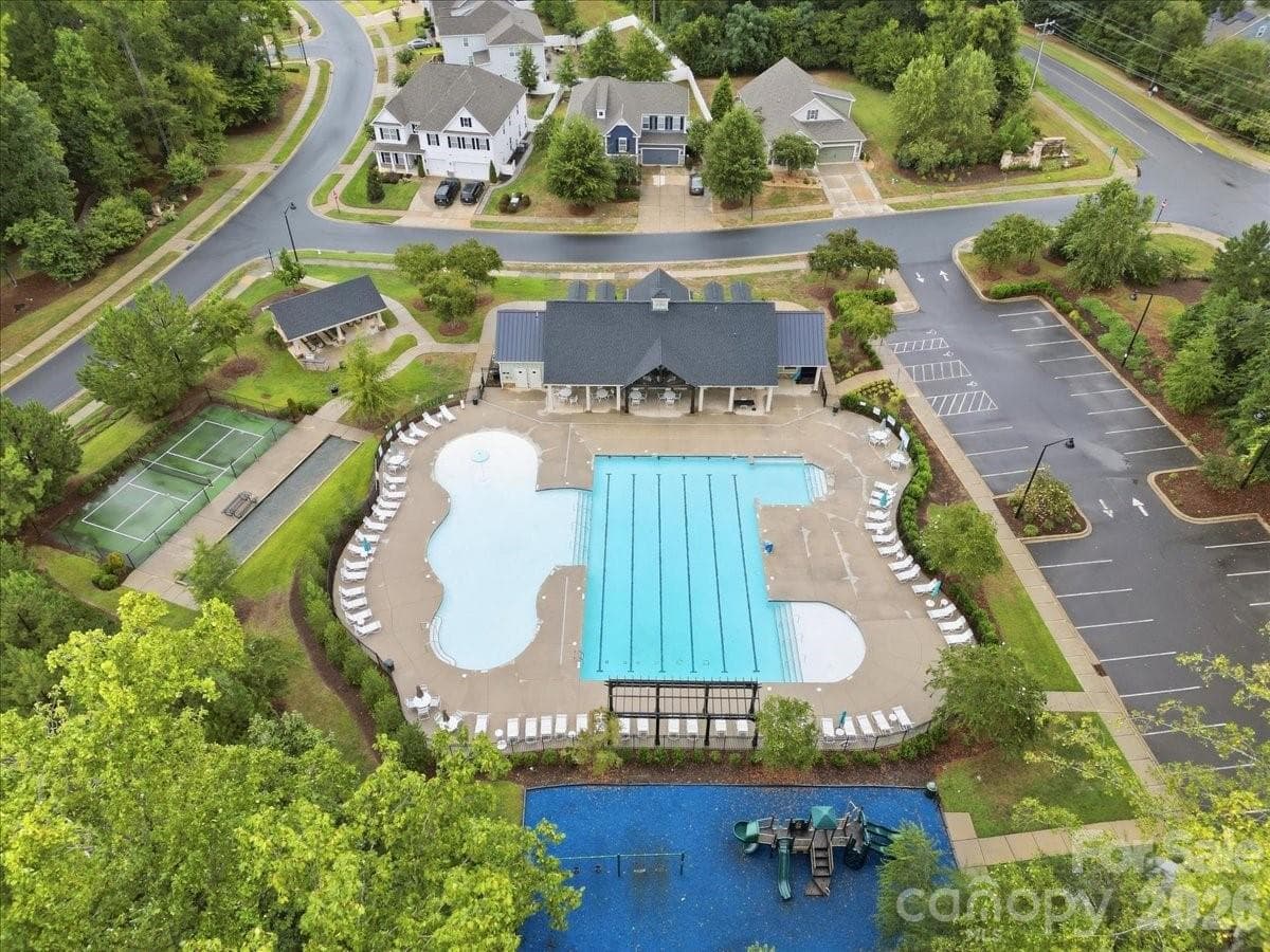 Single Family Residence at 1221 Acosta Court, Lake Wylie, photo 36 of 41