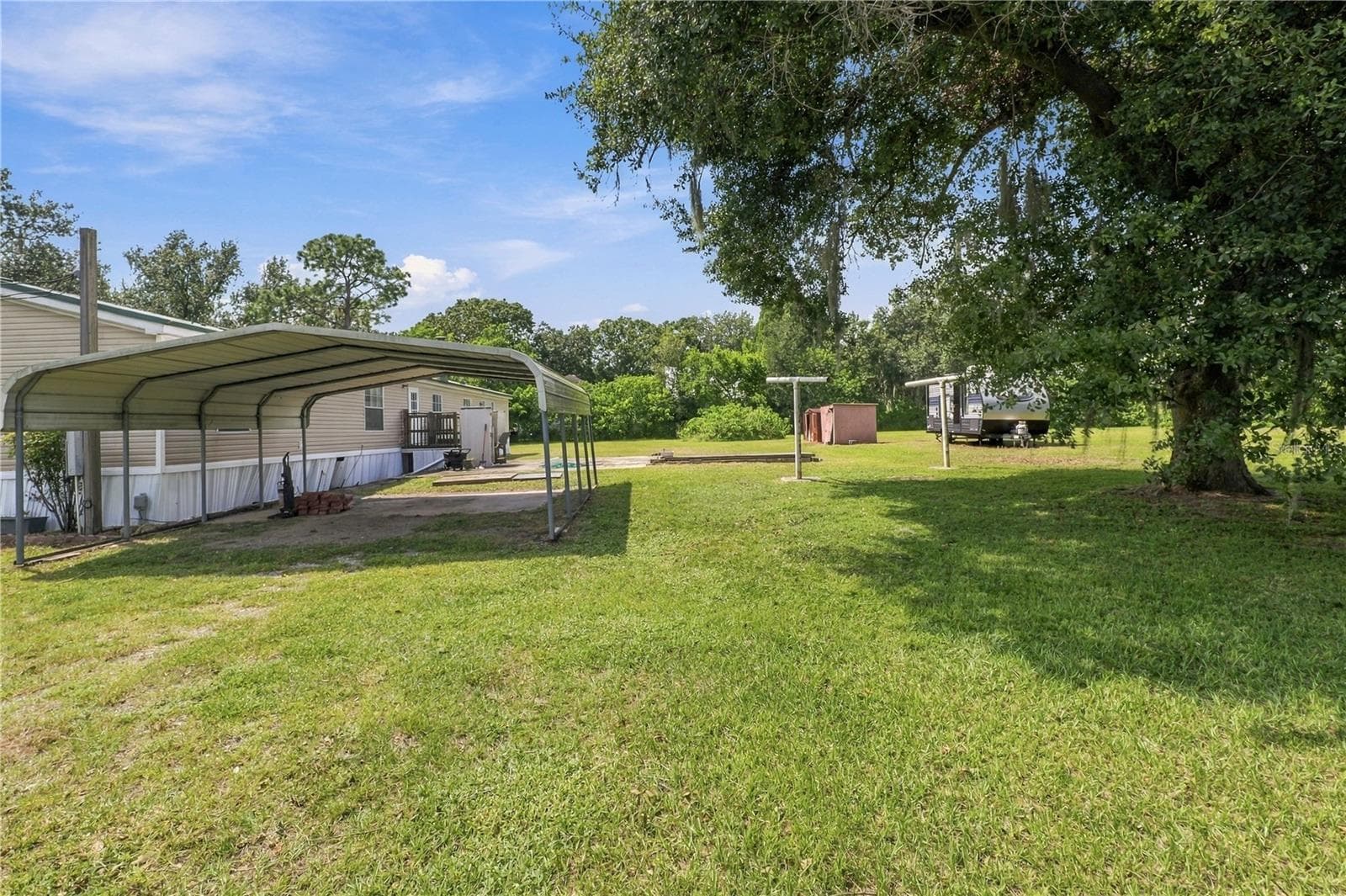 Manufactured Home at 8611 COUNTY LINE RD, LITHIA, photo 28 of 34