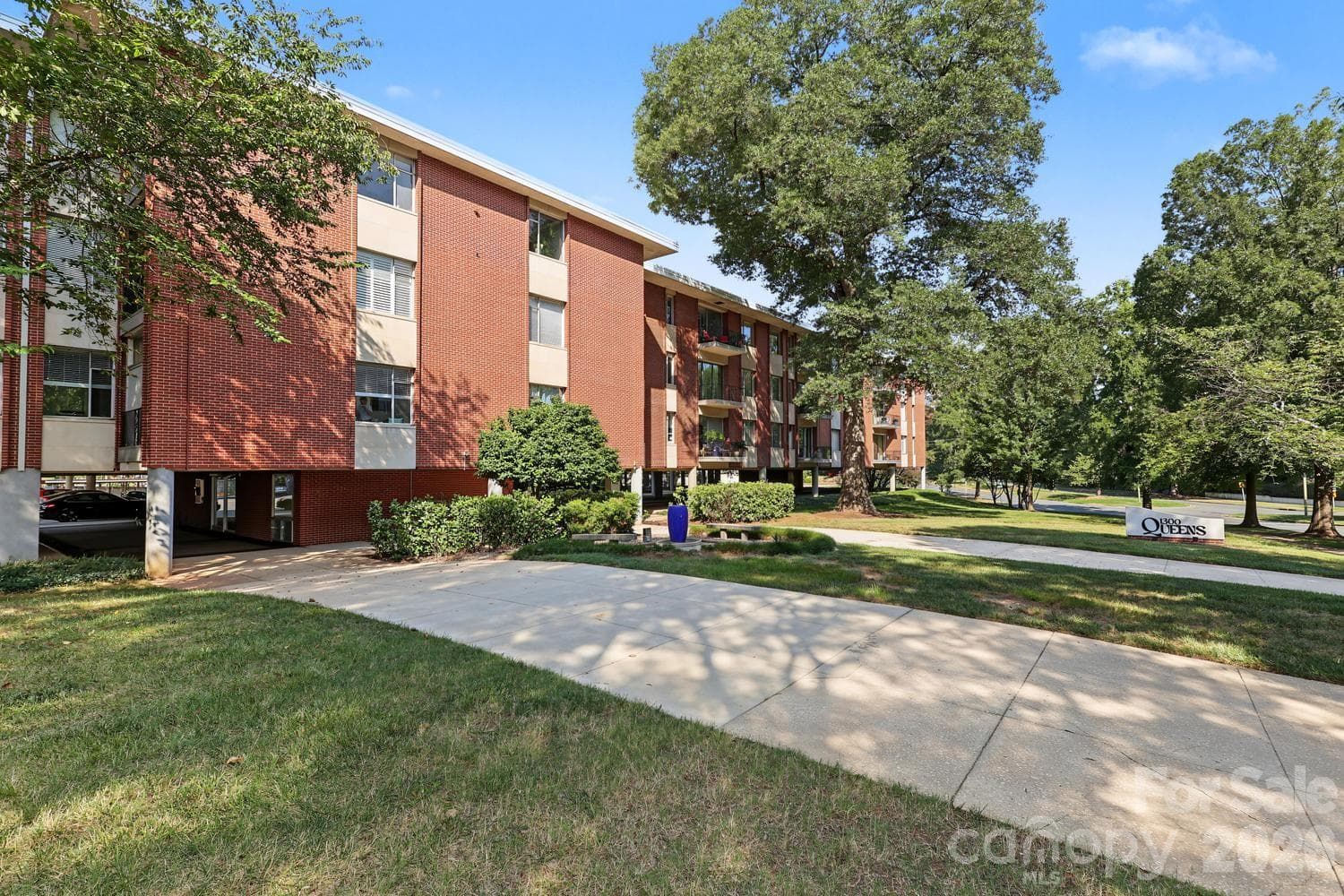 1300 Queens Road