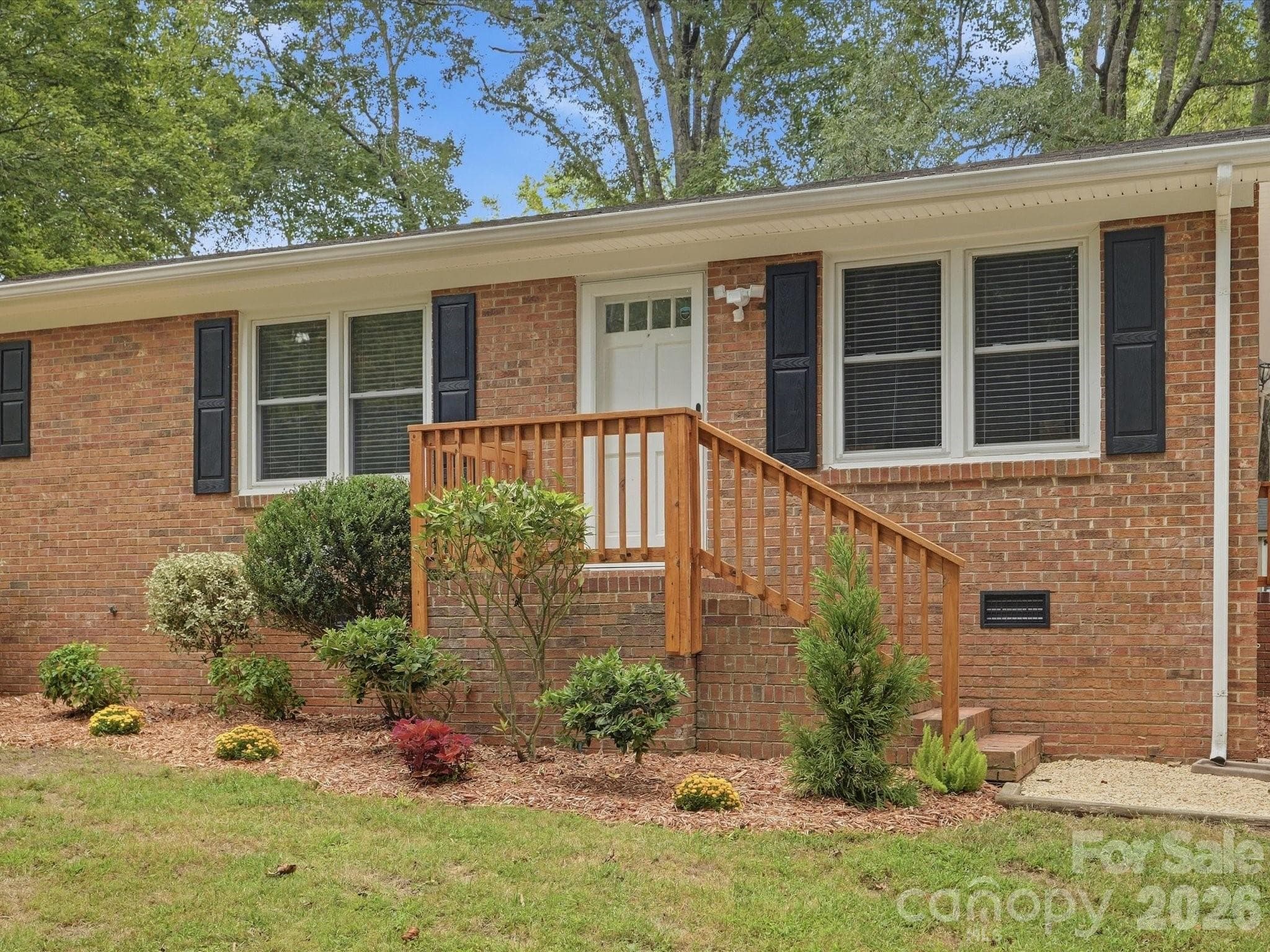 Single Family Residence at 8903 Richardson King Road, Waxhaw, photo 4 of 31
