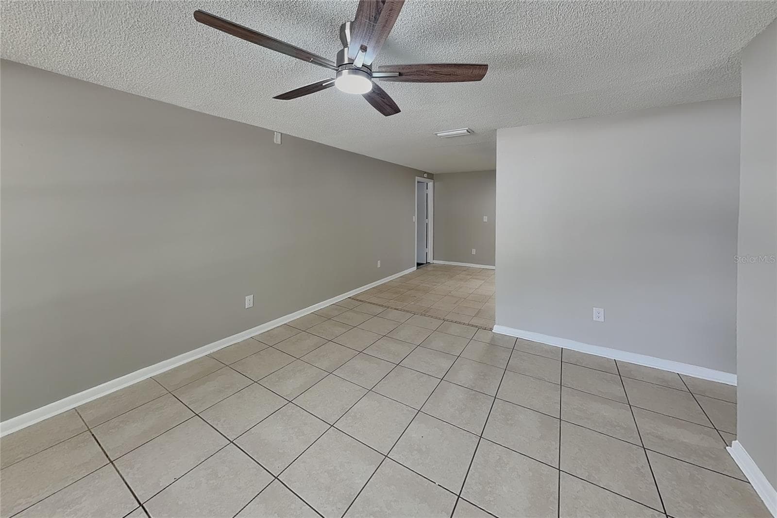Single Family Residence at VALRICO, photo 4 of 16