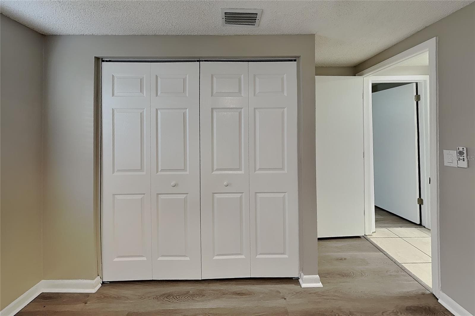 Single Family Residence at VALRICO, photo 9 of 16