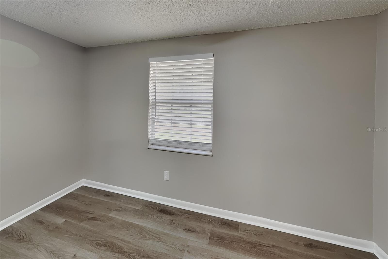 Single Family Residence at VALRICO, photo 12 of 16