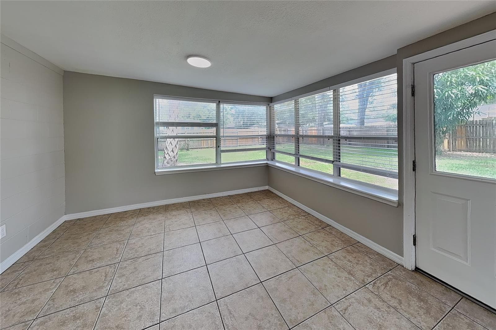 Single Family Residence at VALRICO, photo 15 of 16
