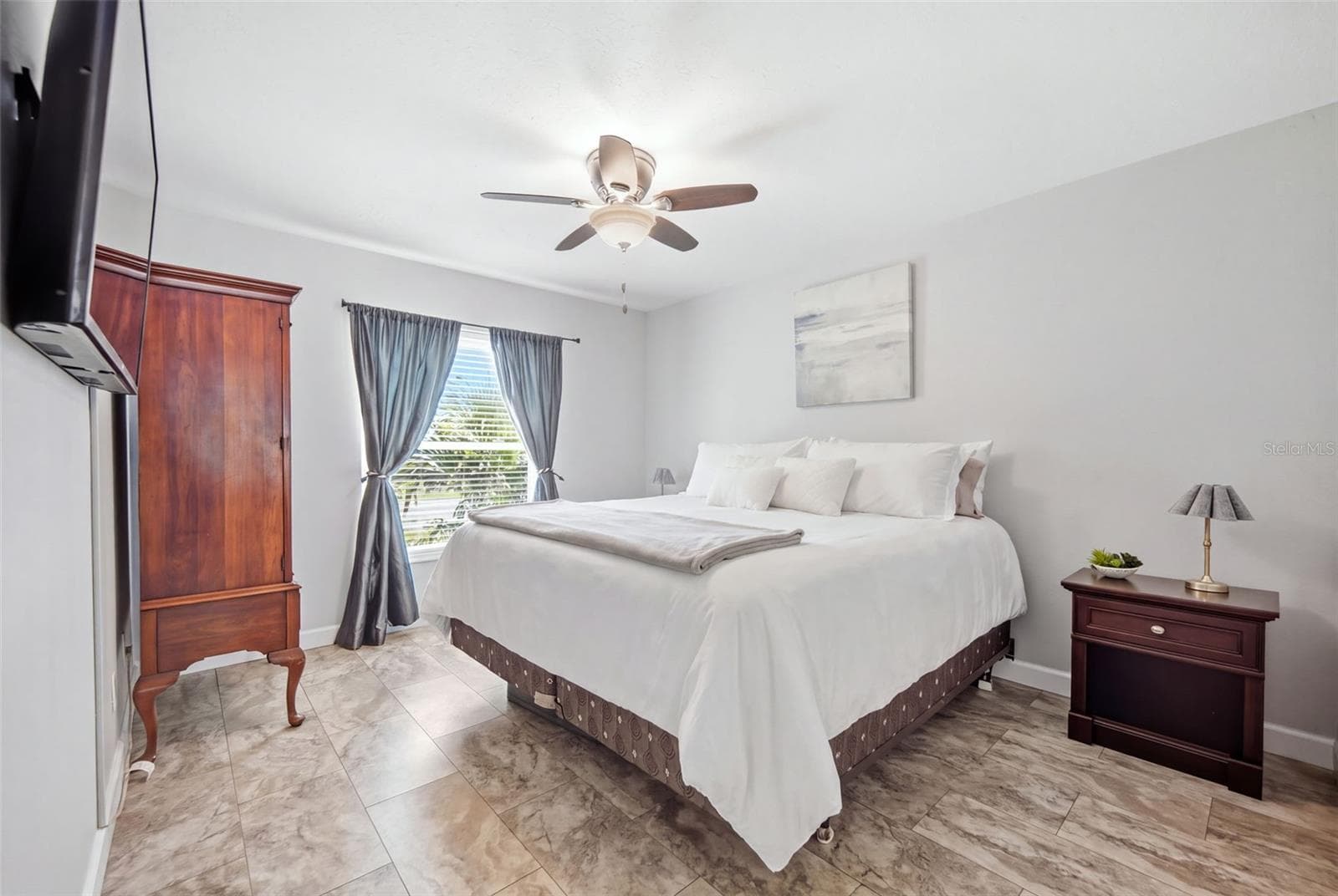 Spacious primary suite! - 6809 S SHERIDAN RD, TAMPA