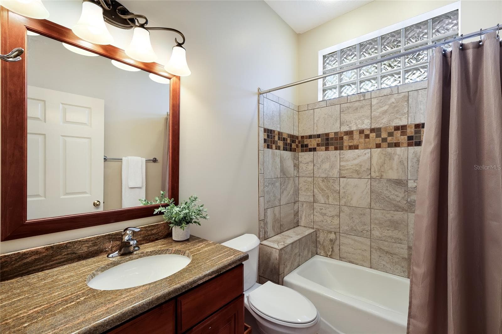 Guest Bathroom - 8728 52ND DR E, BRADENTON
