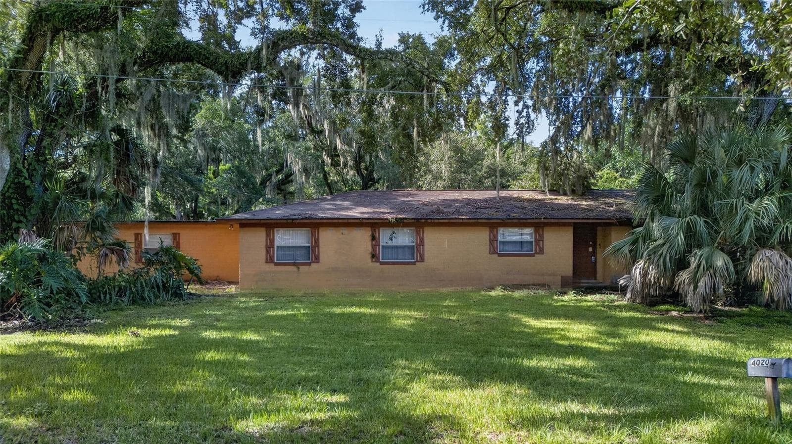 4020 MAGNOLIA DR