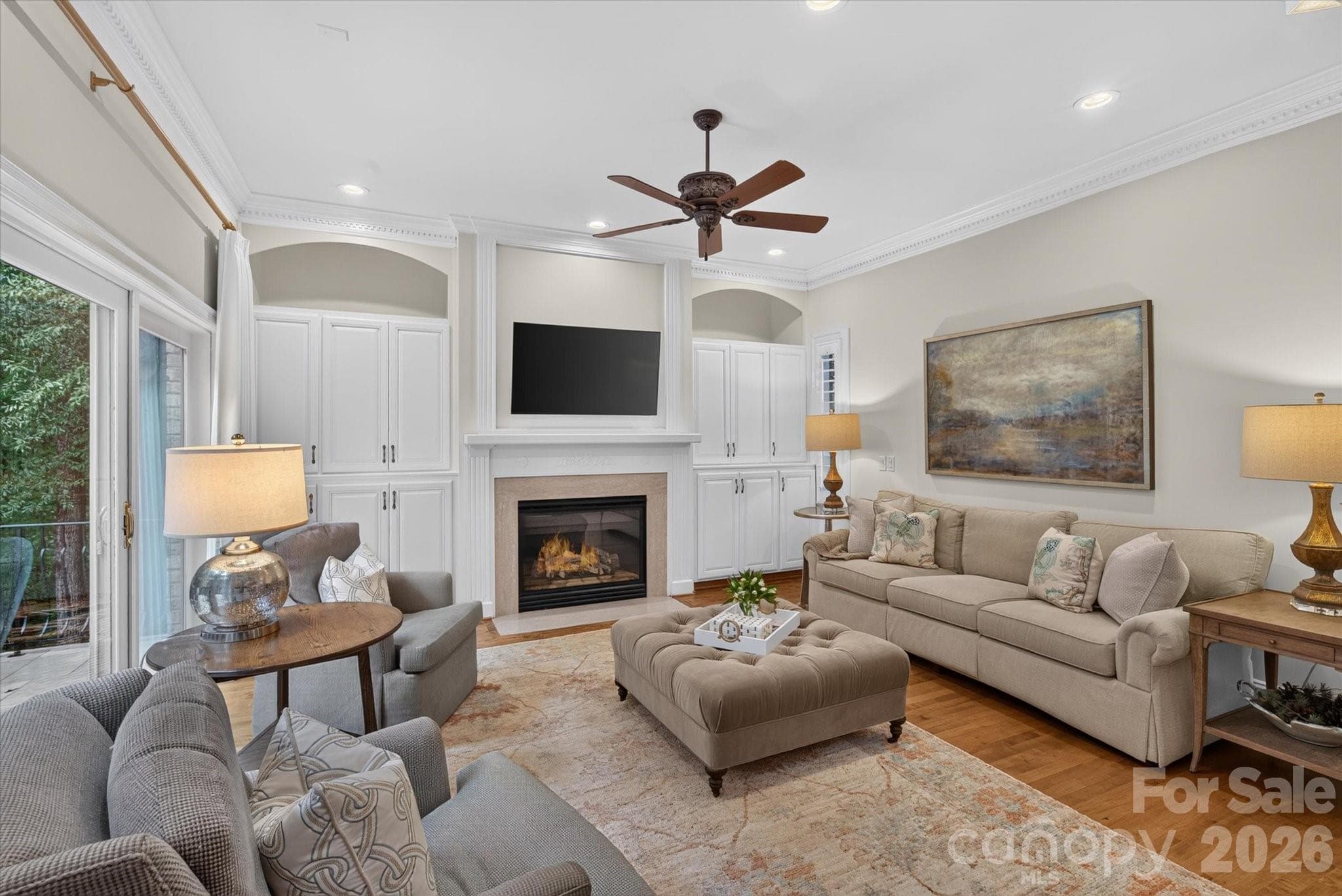 Family room with gas fireplace - 1005 Firethorne Club Drive, Marvin