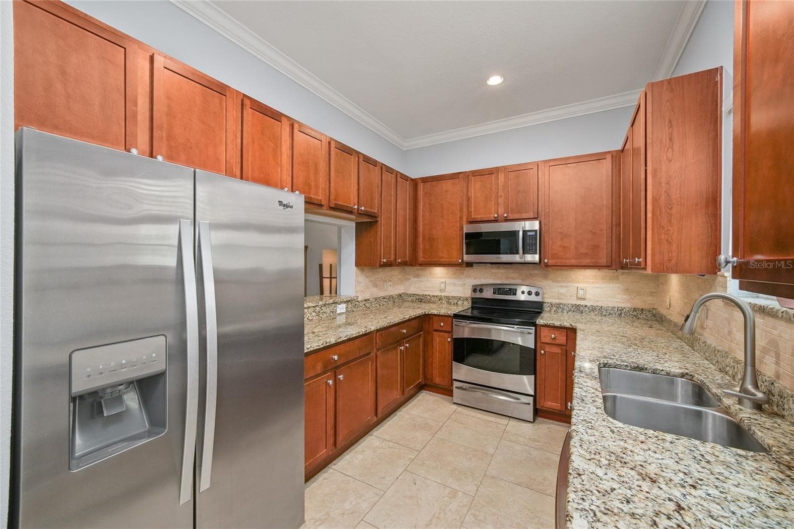 Townhouse at 4625 LEGACY PARK DR, TAMPA, photo 11 of 47