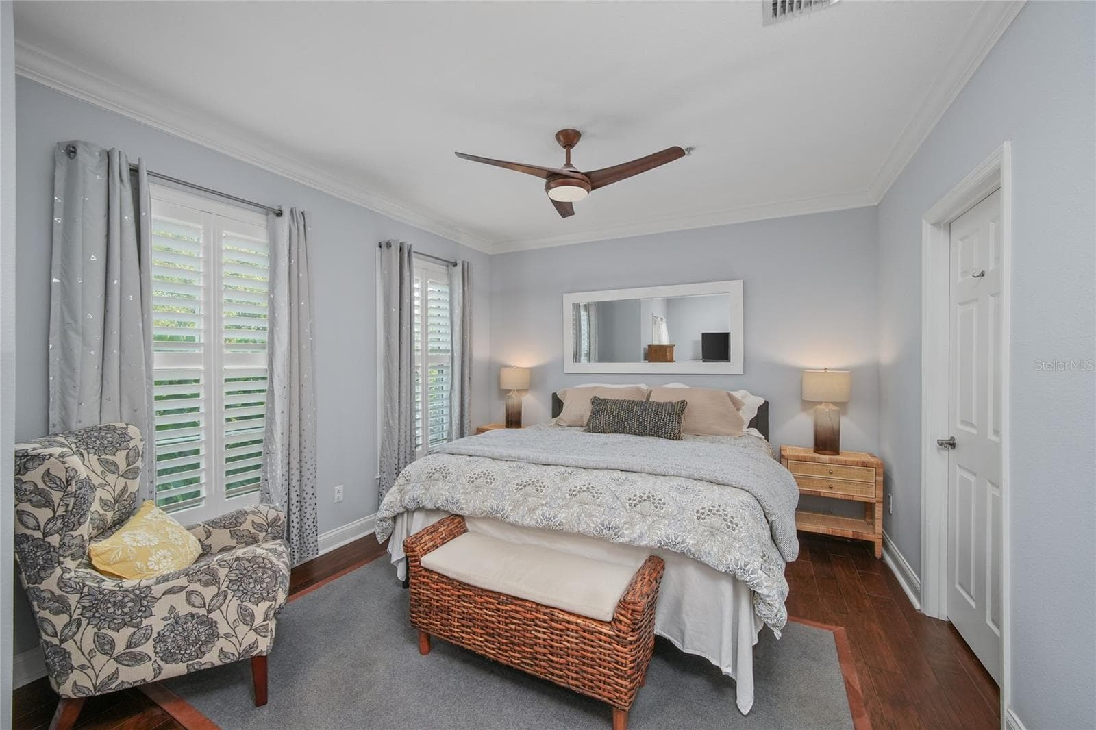 2nd Floor Spacious Main Primary Bedroom Suite with With Dual Walk-In Closets and Plantation Shutters - 4625 LEGACY PARK DR, TAMPA