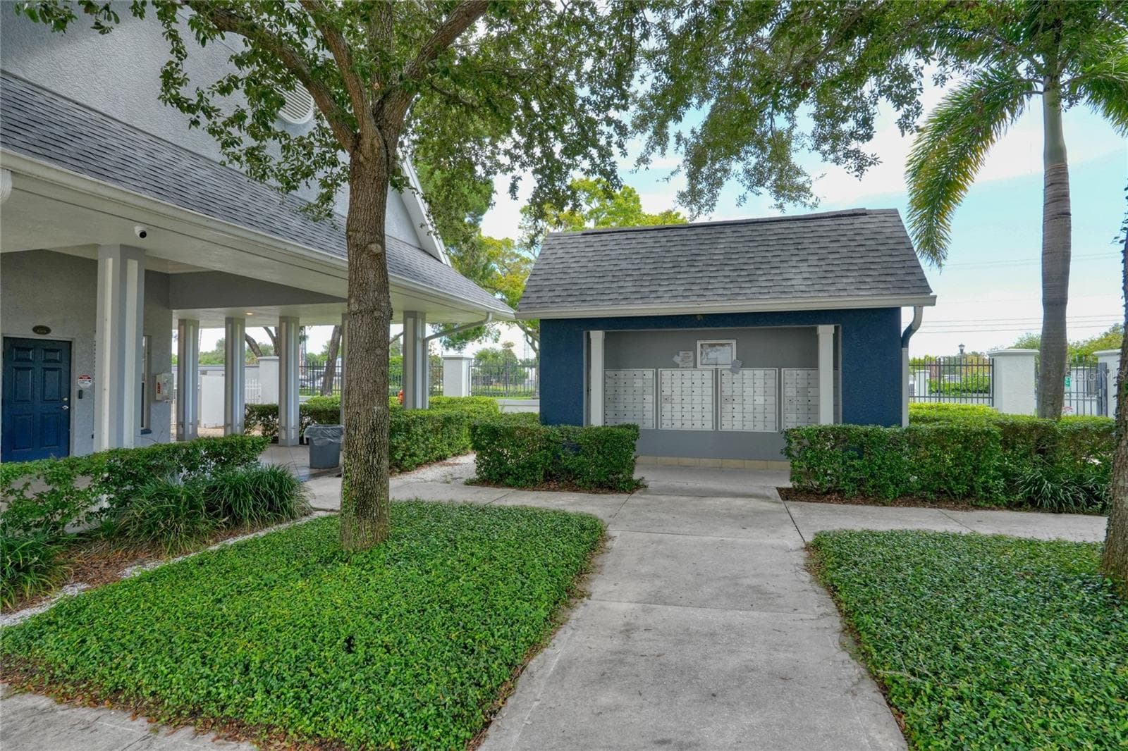 Community Mailbox - 4625 LEGACY PARK DR, TAMPA