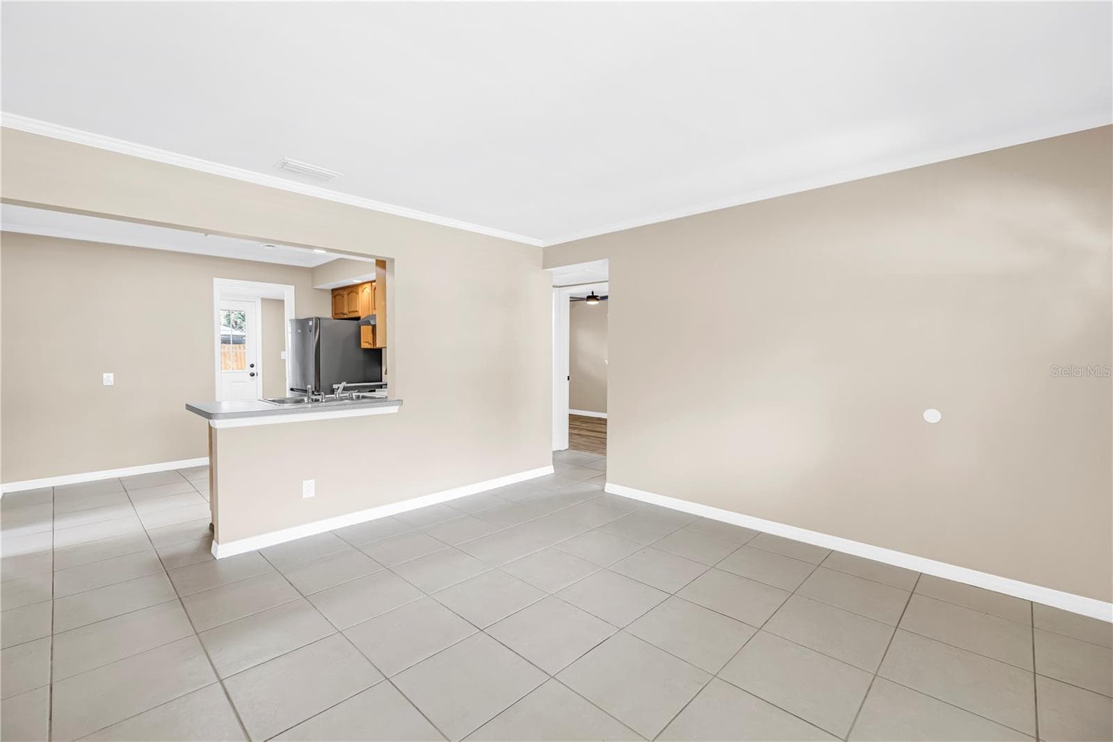 Single Family Residence at 8044 25TH AVE N, ST PETERSBURG, photo 4 of 33