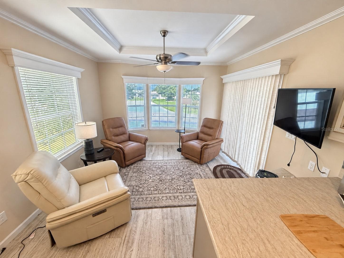 Manufactured Home at 5049 SHORE LINE DR, POLK CITY, photo 7 of 32