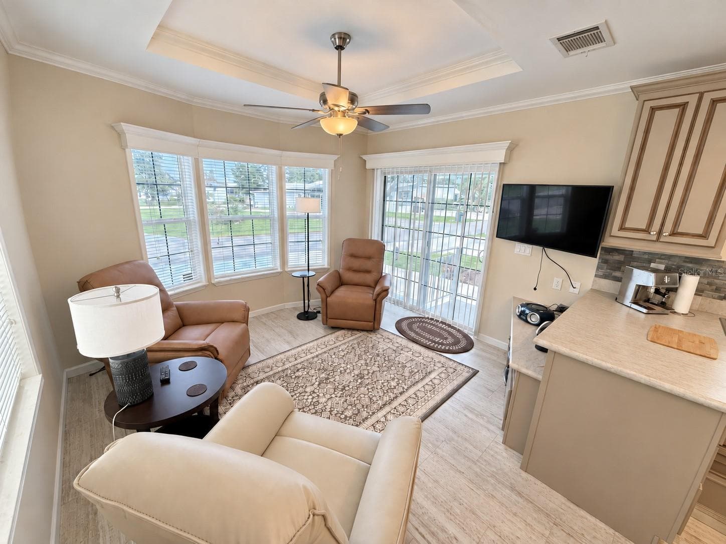 Manufactured Home at 5049 SHORE LINE DR, POLK CITY, photo 10 of 32