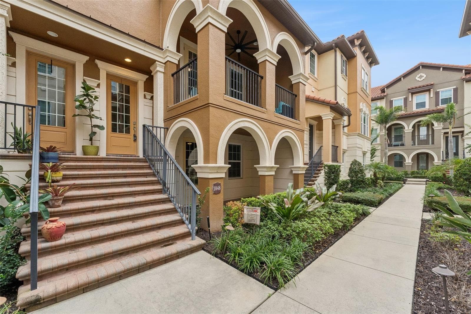 Front courtyard - 1048 PARMA CIR, LAKE MARY