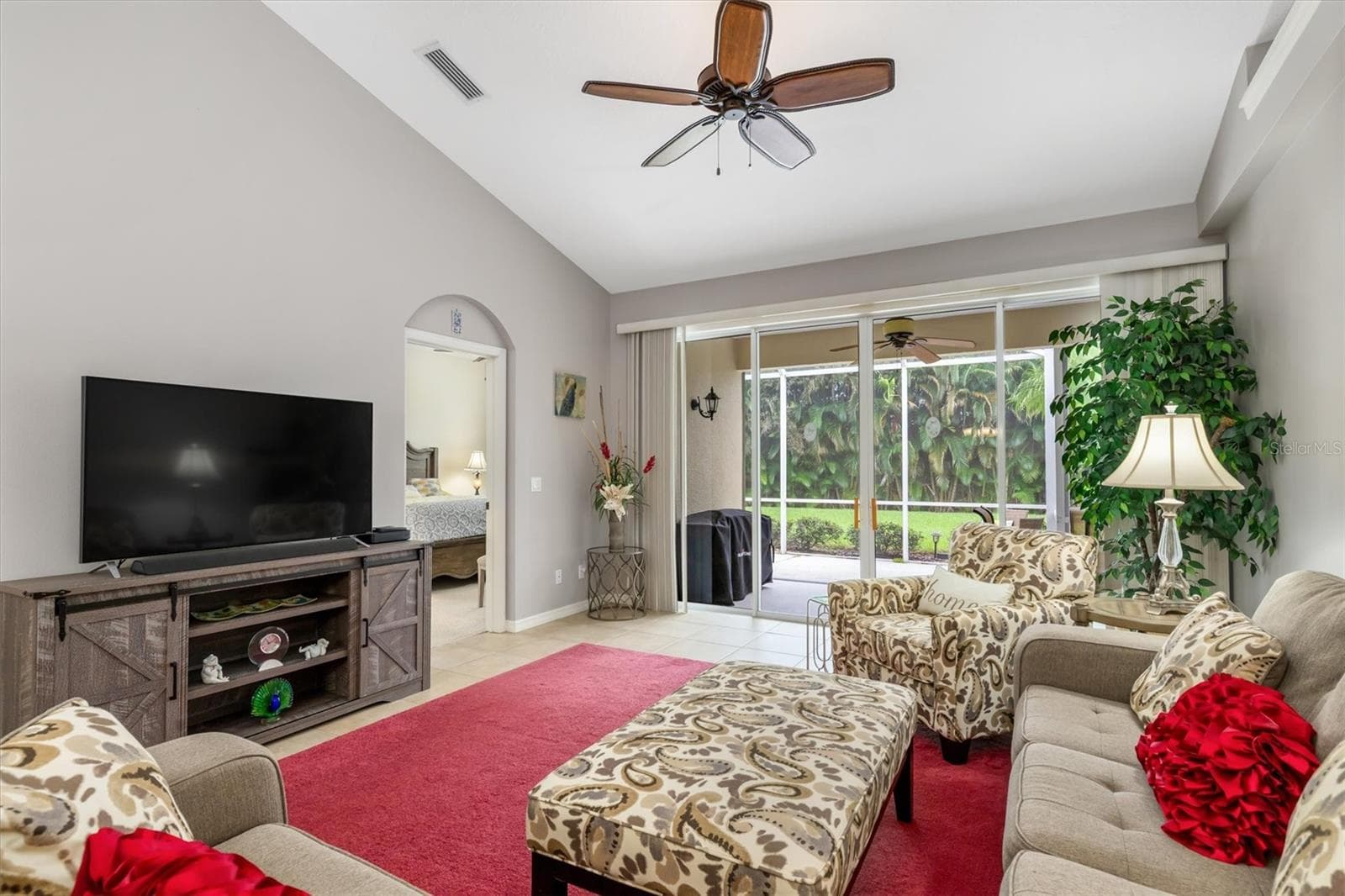 Living Room - 786 TARTAN DR, VENICE