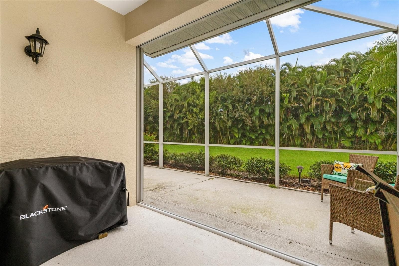 Lanai - 786 TARTAN DR, VENICE