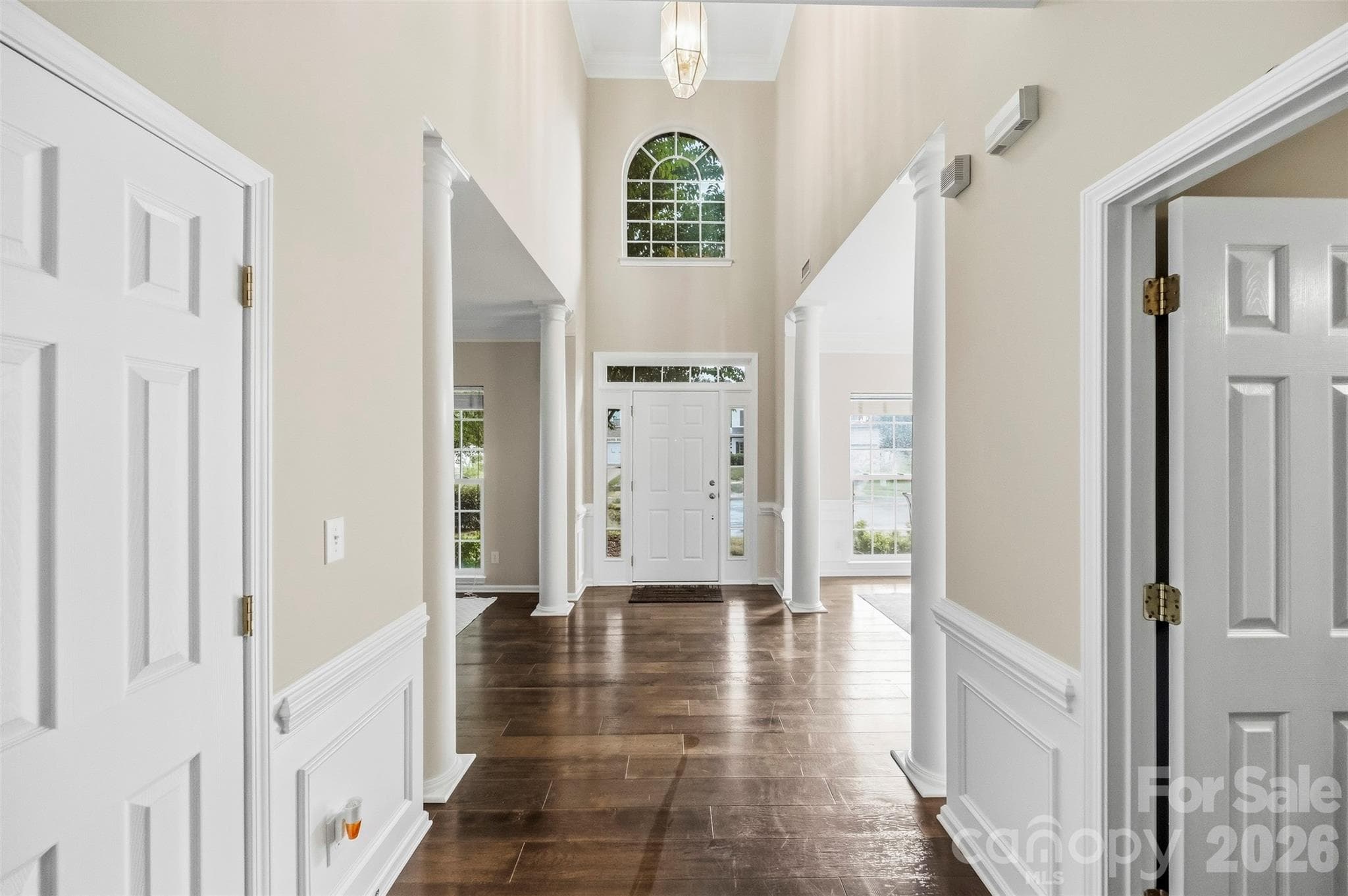 Single Family Residence at 1909 Oroville Court, Charlotte, photo 5 of 37