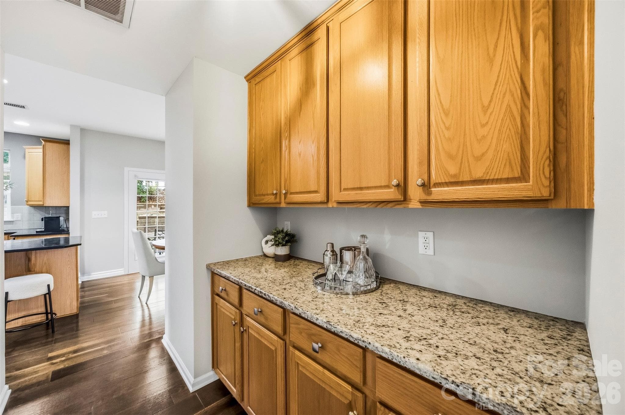 Butler's pantry - 1909 Oroville Court, Charlotte