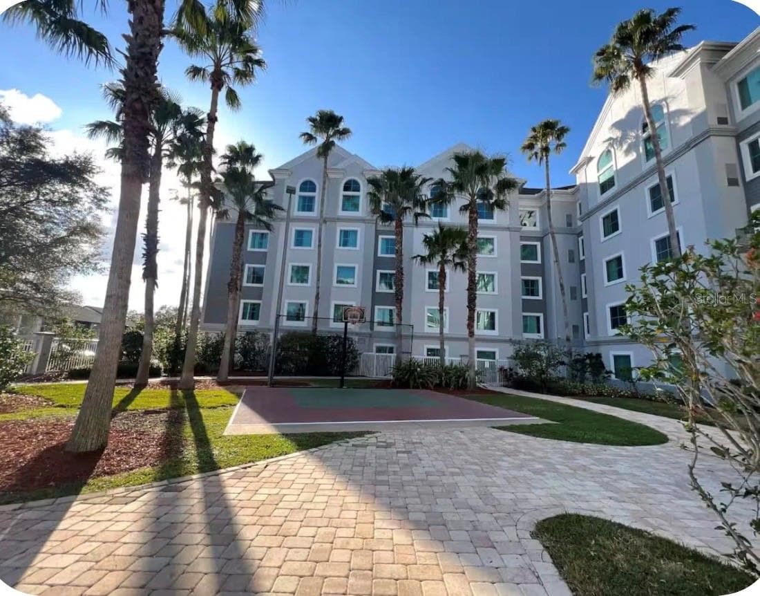 Condo - Hotel at 8303 PALM PKWY #318, ORLANDO, photo 4 of 33