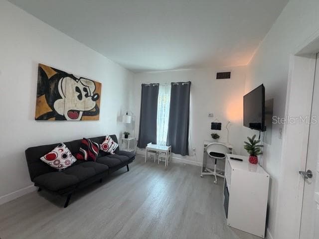 Condo - Hotel at 8303 PALM PKWY #318, ORLANDO, photo 18 of 33