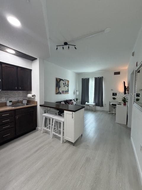 Condo - Hotel at 8303 PALM PKWY #318, ORLANDO, photo 20 of 33