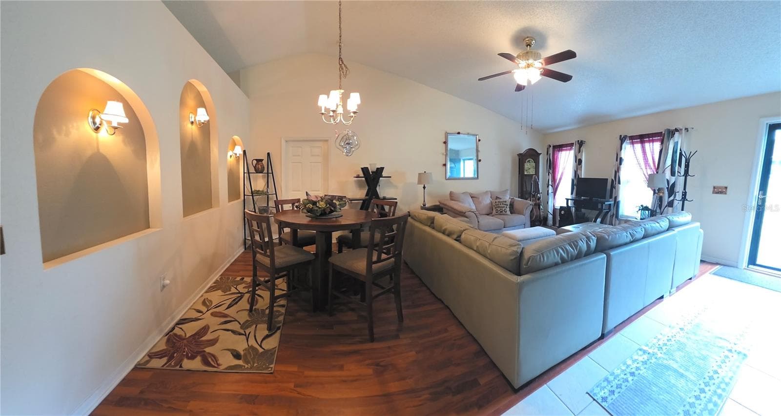 Dining-Living Room Combo - 3154 SNOW DR, DELTONA