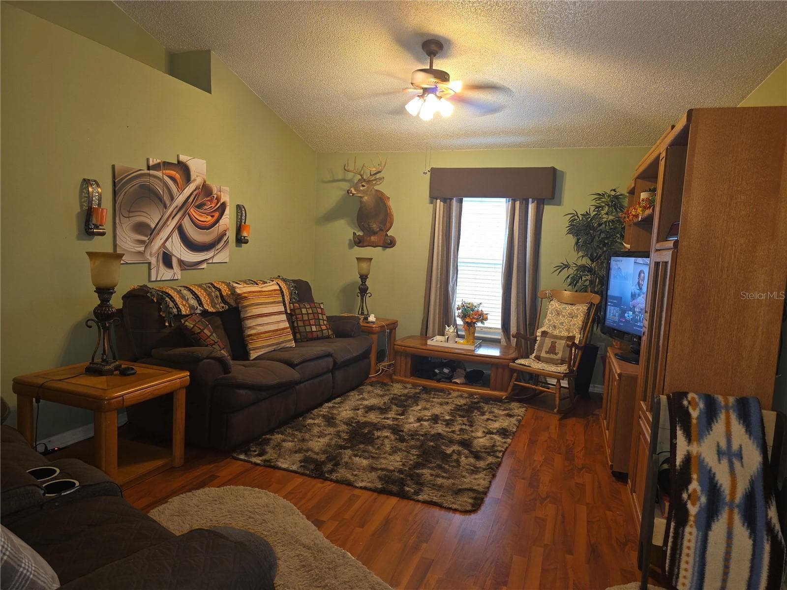 Some furniture Stay - 3154 SNOW DR, DELTONA