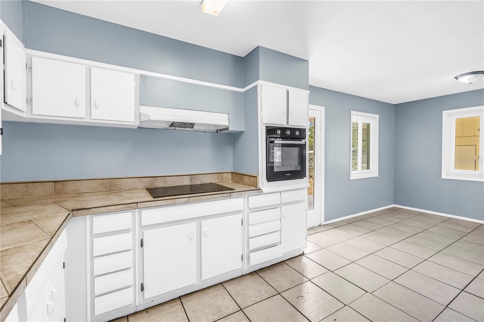 Open Kitchen - 930 ALCAZAR WAY S, ST PETERSBURG